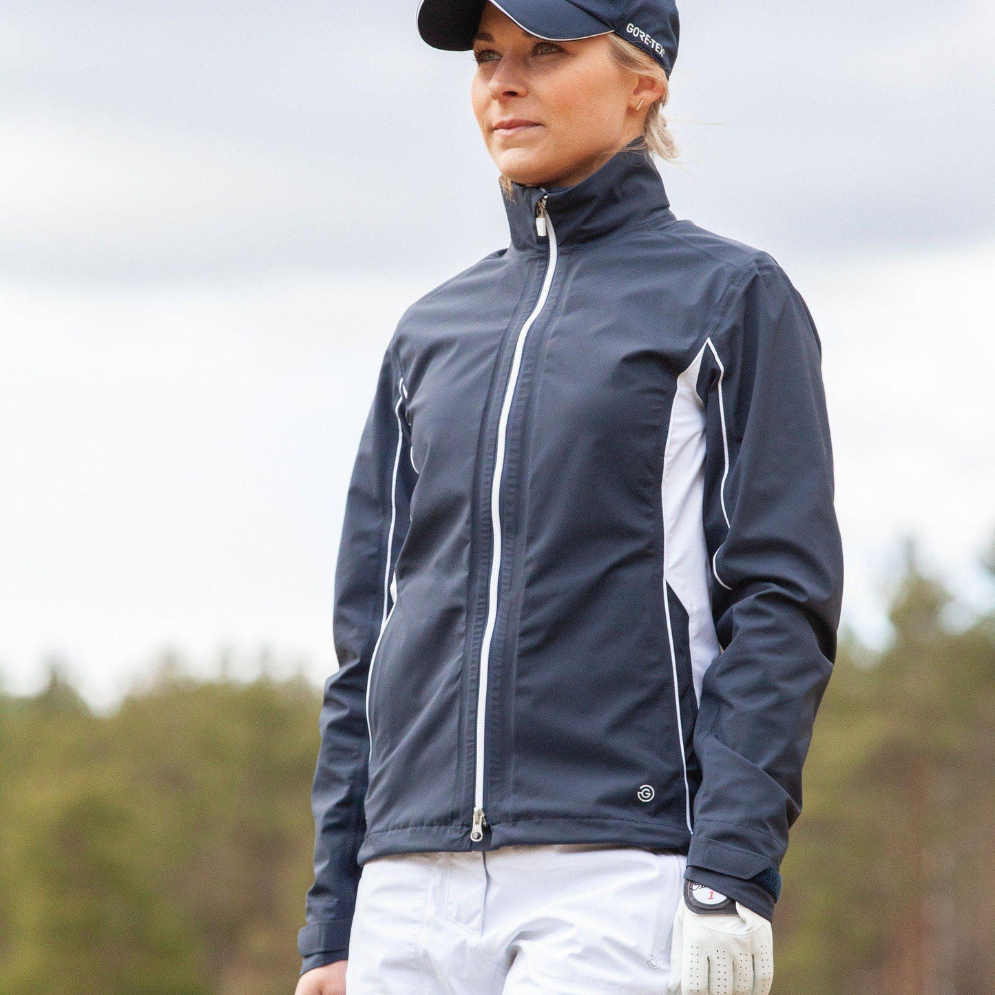 AILA - Navy/White